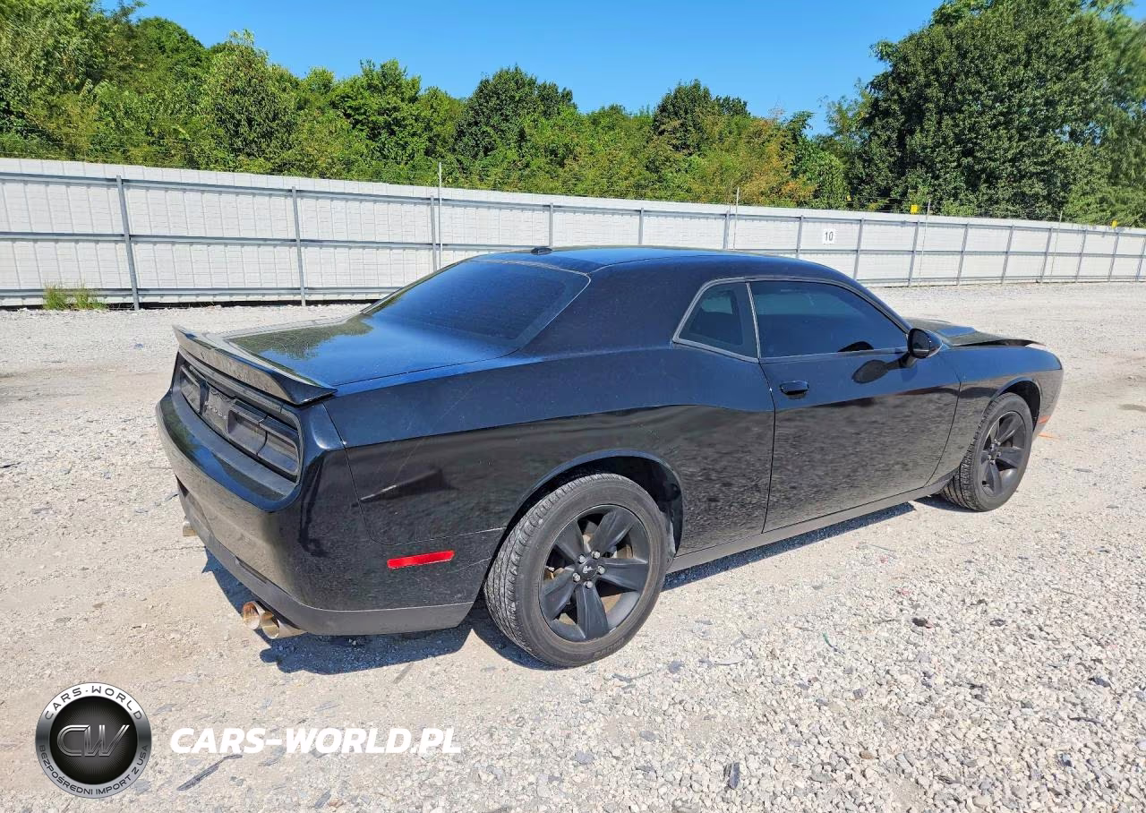 2021 Dodge Challenger Sxt VIN:2C3CDZAG2MH542711 - 3
