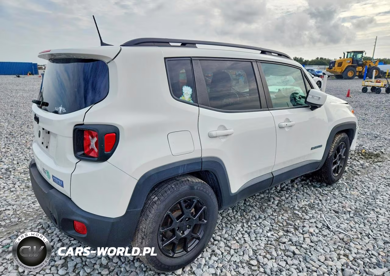 2020 Jeep Renegade Latitude VIN:ZACNJABB3LPL84598 - 3