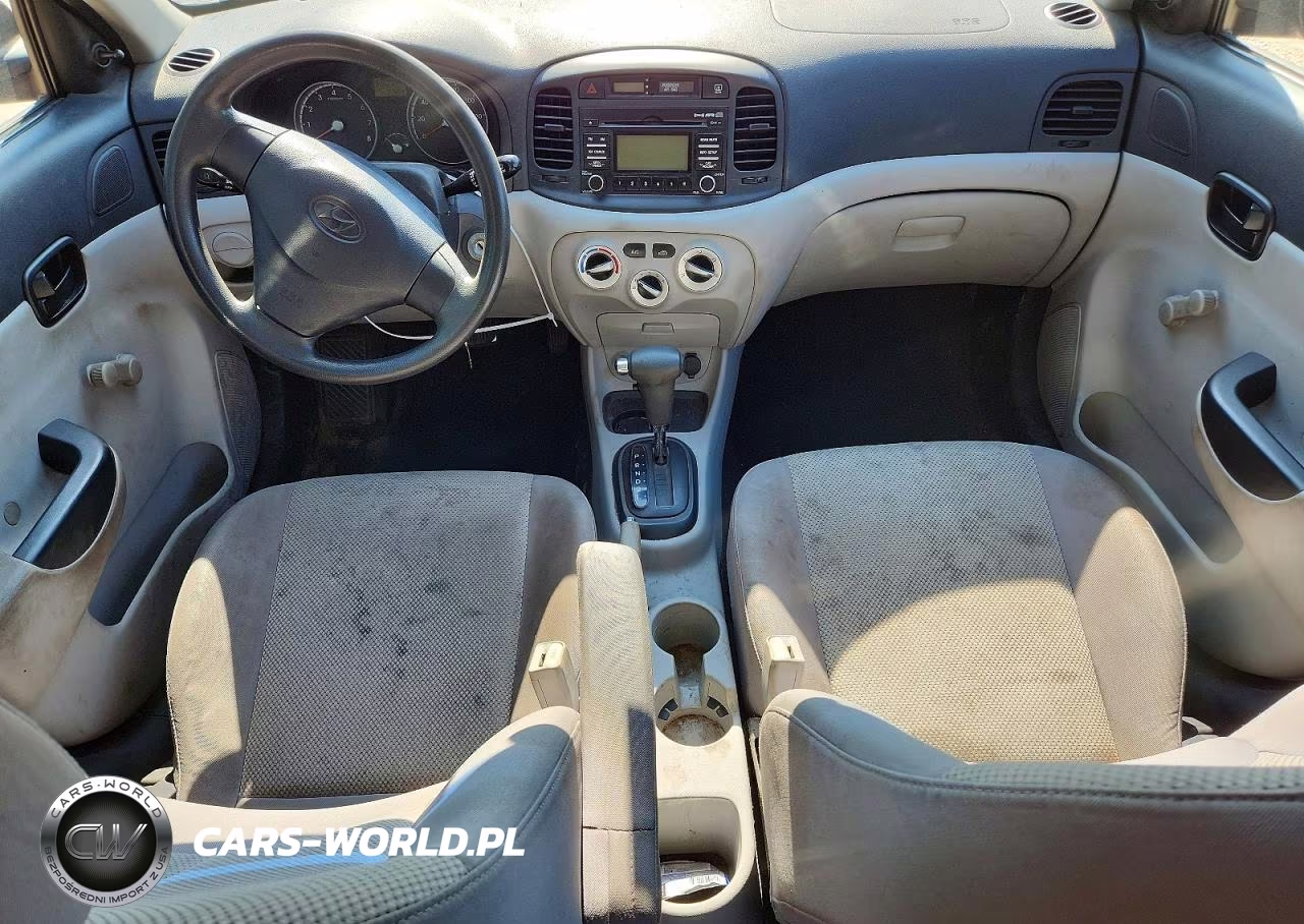 2010 Hyundai Accent Gls VIN:KMHCN4AC4AU469807 - 8