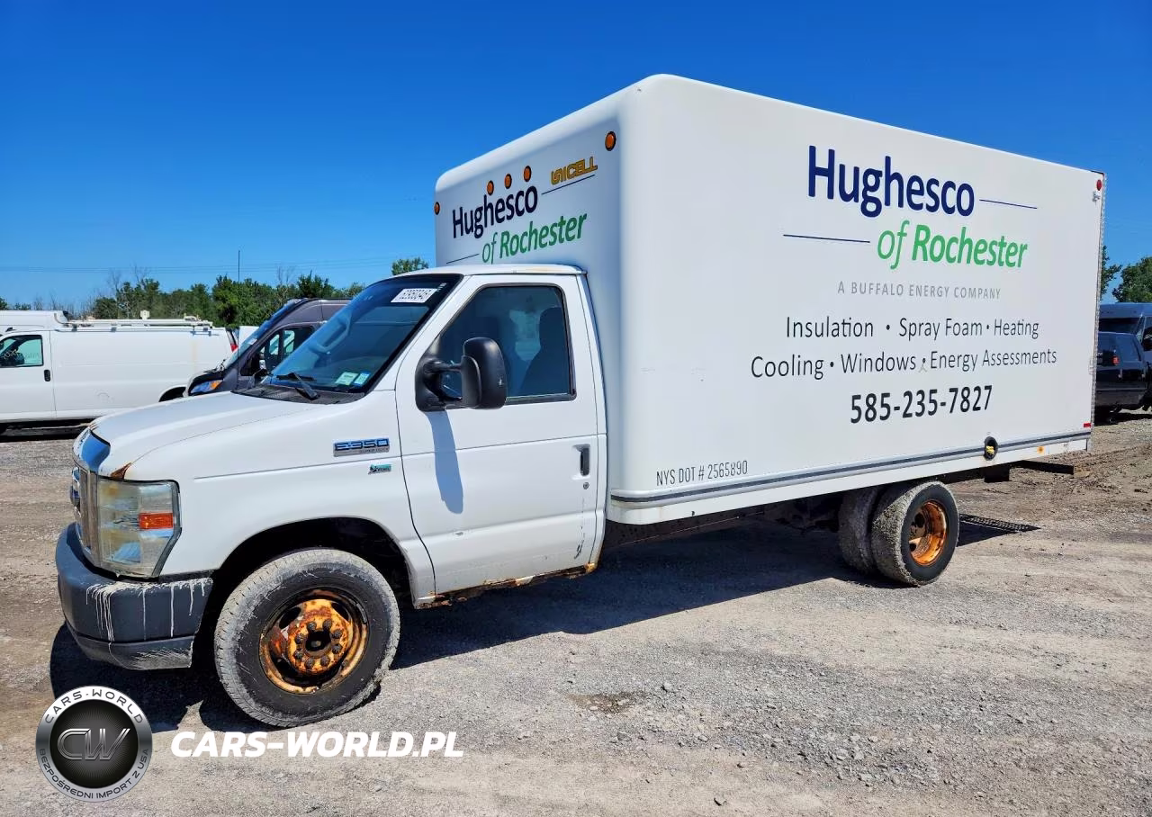 2010 Ford Econoline E350 Super Duty Cutaway Van