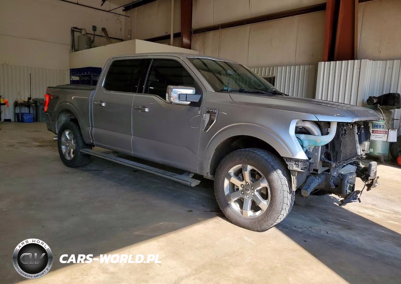 2023 Ford F150 Supercrew VIN:1FTFW1E81PFA45582 - 4