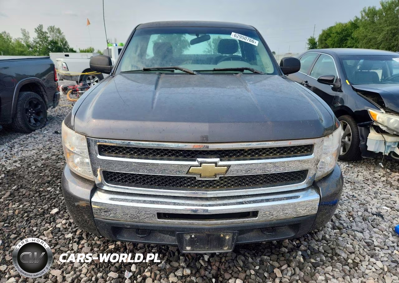 2010 Chevrolet Silverado K1500 VIN:1GCPKPEAXAZ201484 - 5