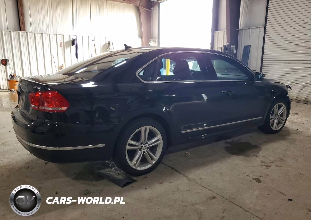 2014 Volkswagen Passat Sel VIN:1VWCT7A3XEC110160 - 3