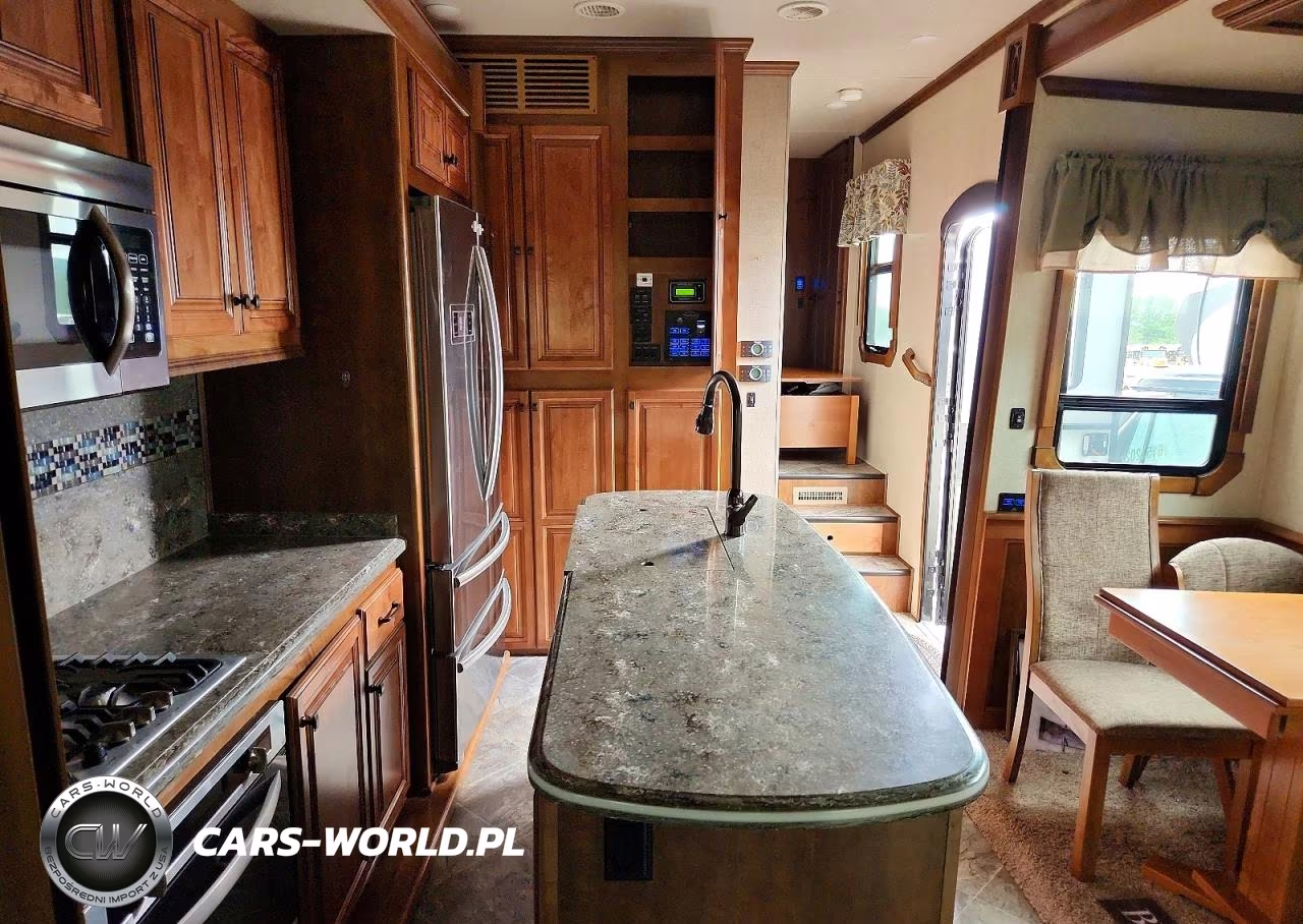 2018 Heartland Landmark Camper VIN:5SFBG4222JE352881 - 10