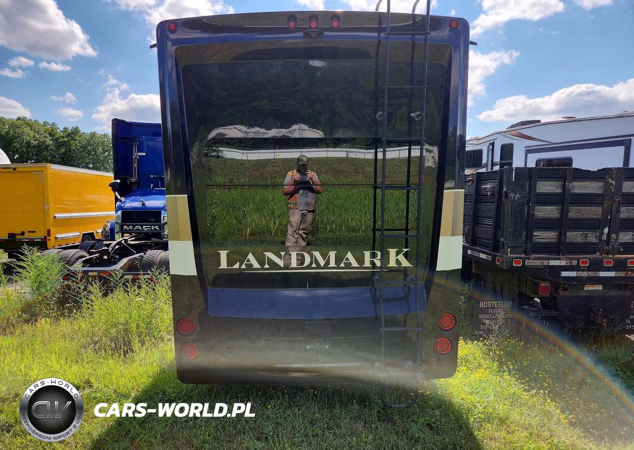 2018 Heartland Landmark Camper VIN:5SFBG4222JE352881 - 6
