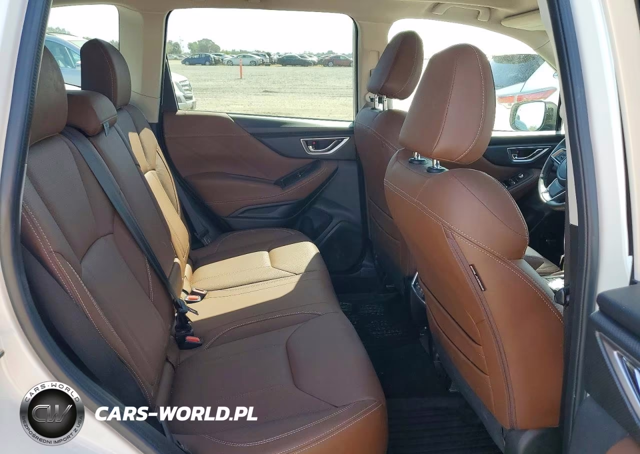 2019 Subaru Forester Touring VIN:JF2SKAWC9KH560518 - 10