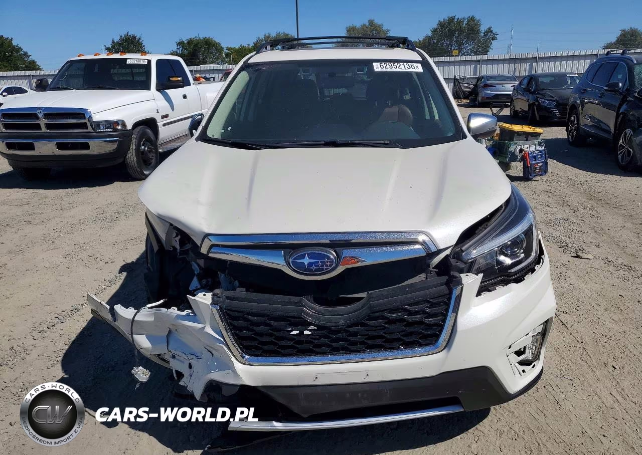 2019 Subaru Forester Touring VIN:JF2SKAWC9KH560518 - 5