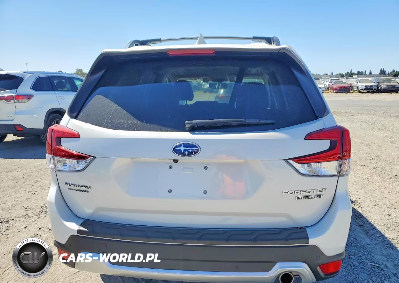 2019 Subaru Forester Touring VIN:JF2SKAWC9KH560518 - 6