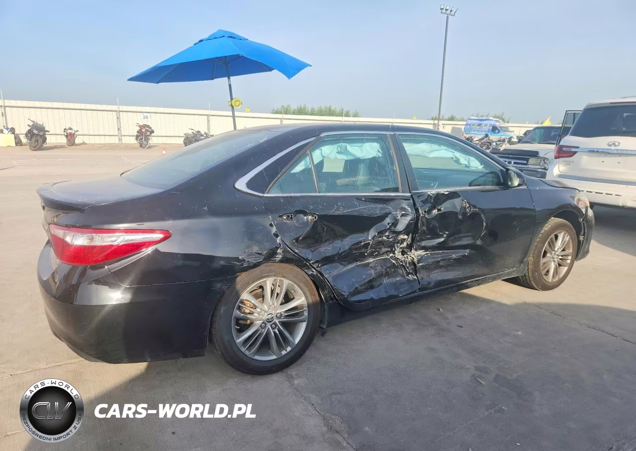 2015 Toyota Camry Se VIN:4T1BF1FK0FU910069 - 3