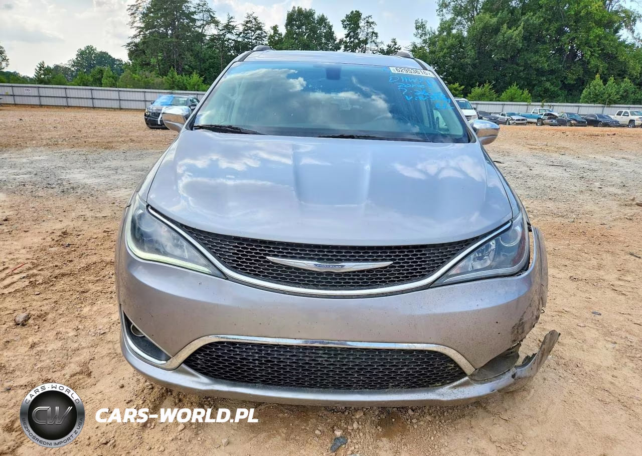 2018 Chrysler Pacifica Limited VIN:2C4RC1GG5JR245794 - 5
