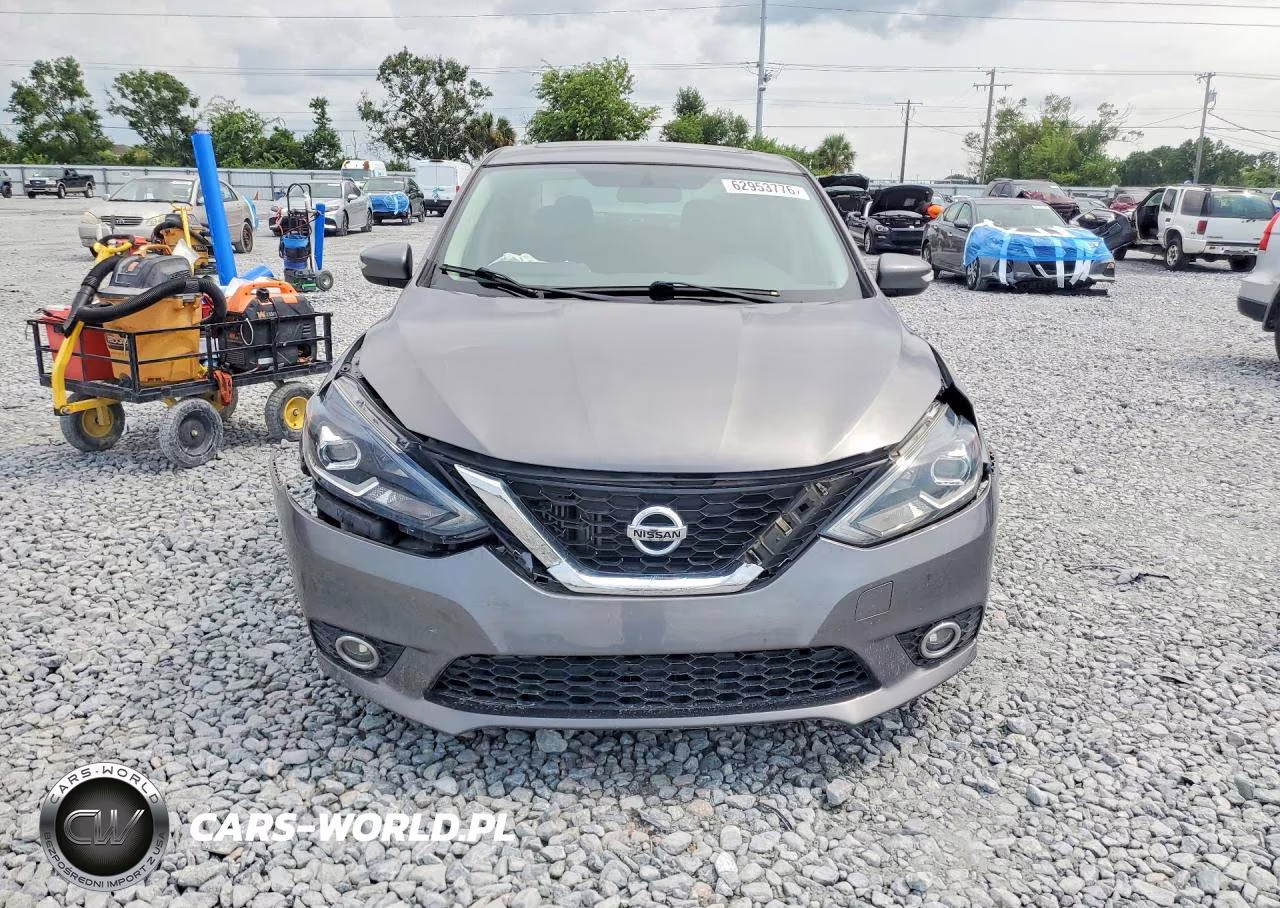 2017 Nissan Sentra Sr Turbo VIN:3N1CB7AP7HY220686 - 5