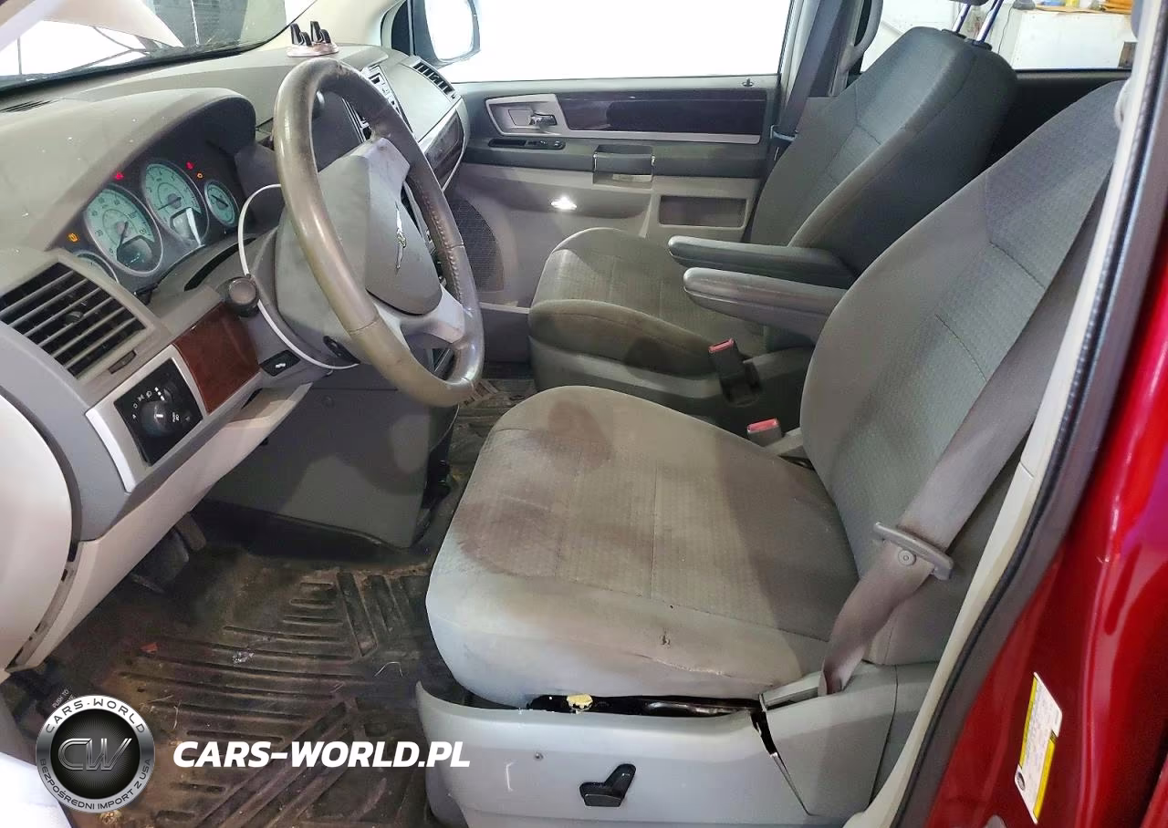 2010 Chrysler Town & Country Touring VIN:2A4RR5D17AR500669 - 7