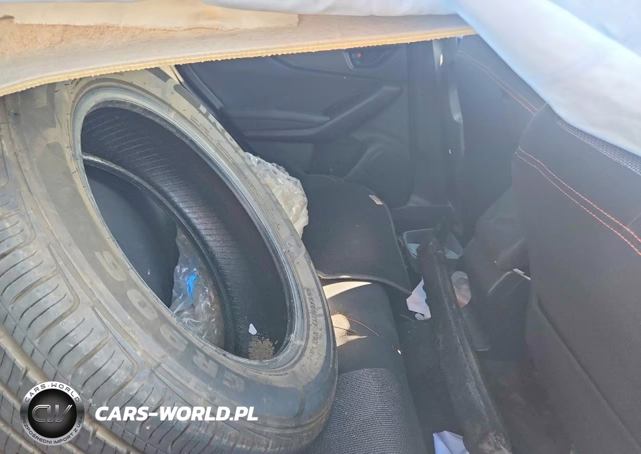 2018 Subaru Crosstrek Premium VIN:JF2GTABC7JH256871 - 11