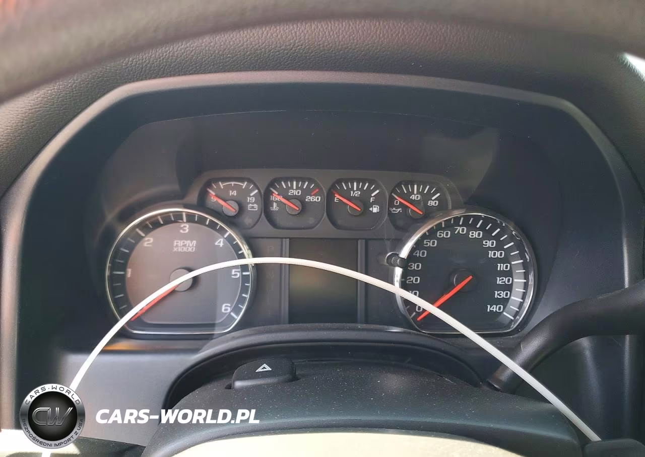 2018 Chevrolet Silverado K1500 Custom VIN:3GCUKPEC1JG600319 - 9