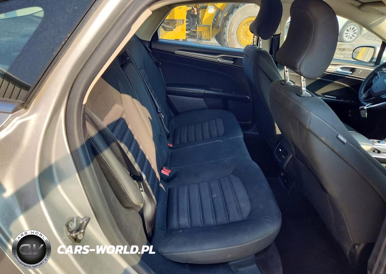 2018 Ford Fusion Se Hybrid VIN:3FA6P0LUXJR218216 - 10