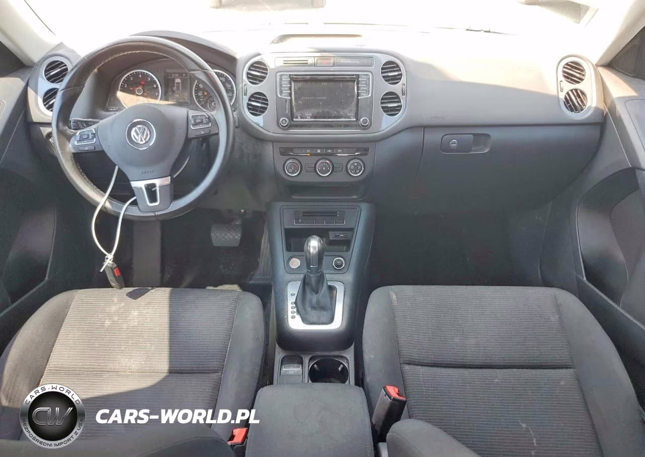 2017 Volkswagen Tiguan S VIN:WVGAV7AX0HK045266 - 8
