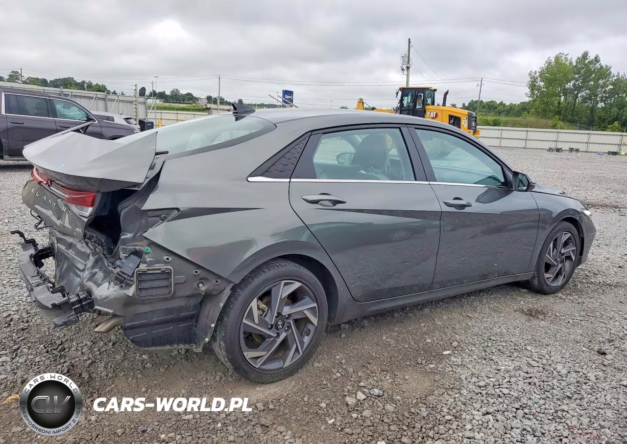2025 Hyundai Elantra Limited VIN:KMHLP4DG2SU945630 - 3