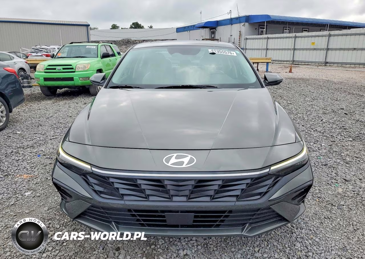 2025 Hyundai Elantra Limited VIN:KMHLP4DG2SU945630 - 5