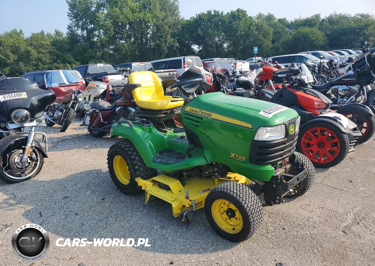 2011 John Deere X720 Lawn Mower