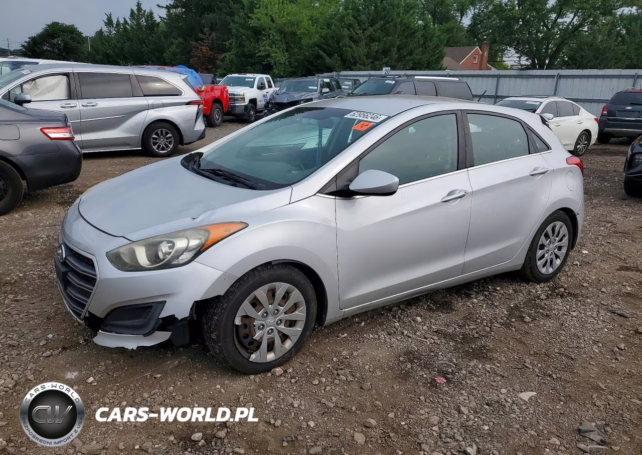 2017 Hyundai Elantra Gt Base – zdjęcie 1 z 12