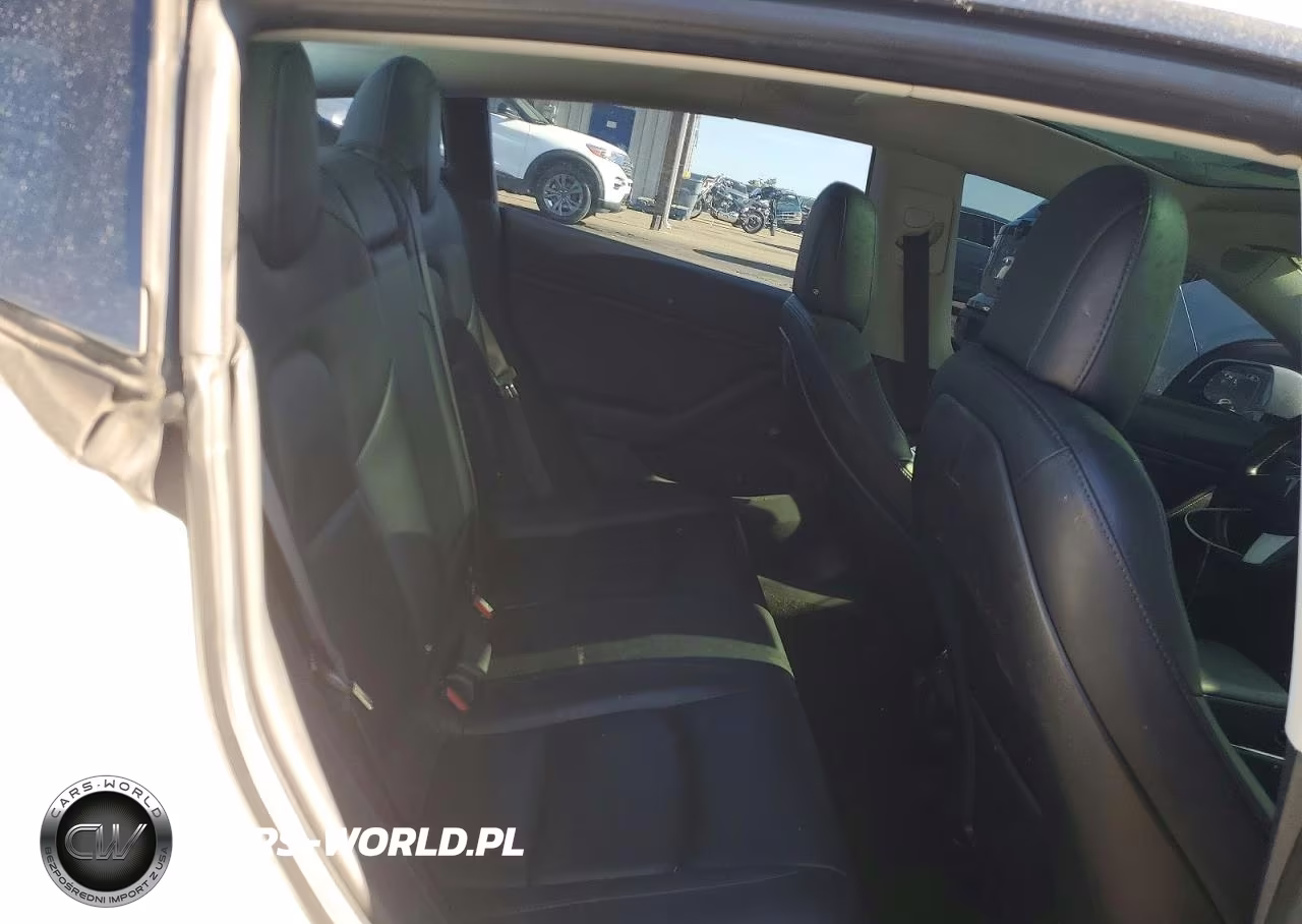 2018 Tesla Model 3 VIN:5YJ3E1EB1JF067580 - 10
