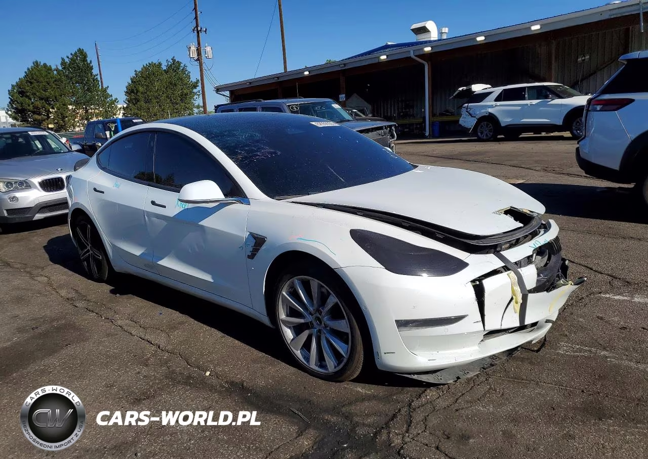 2018 Tesla Model 3 VIN:5YJ3E1EB1JF067580 - 4