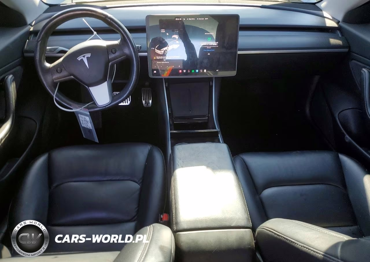 2018 Tesla Model 3 VIN:5YJ3E1EB1JF067580 - 8