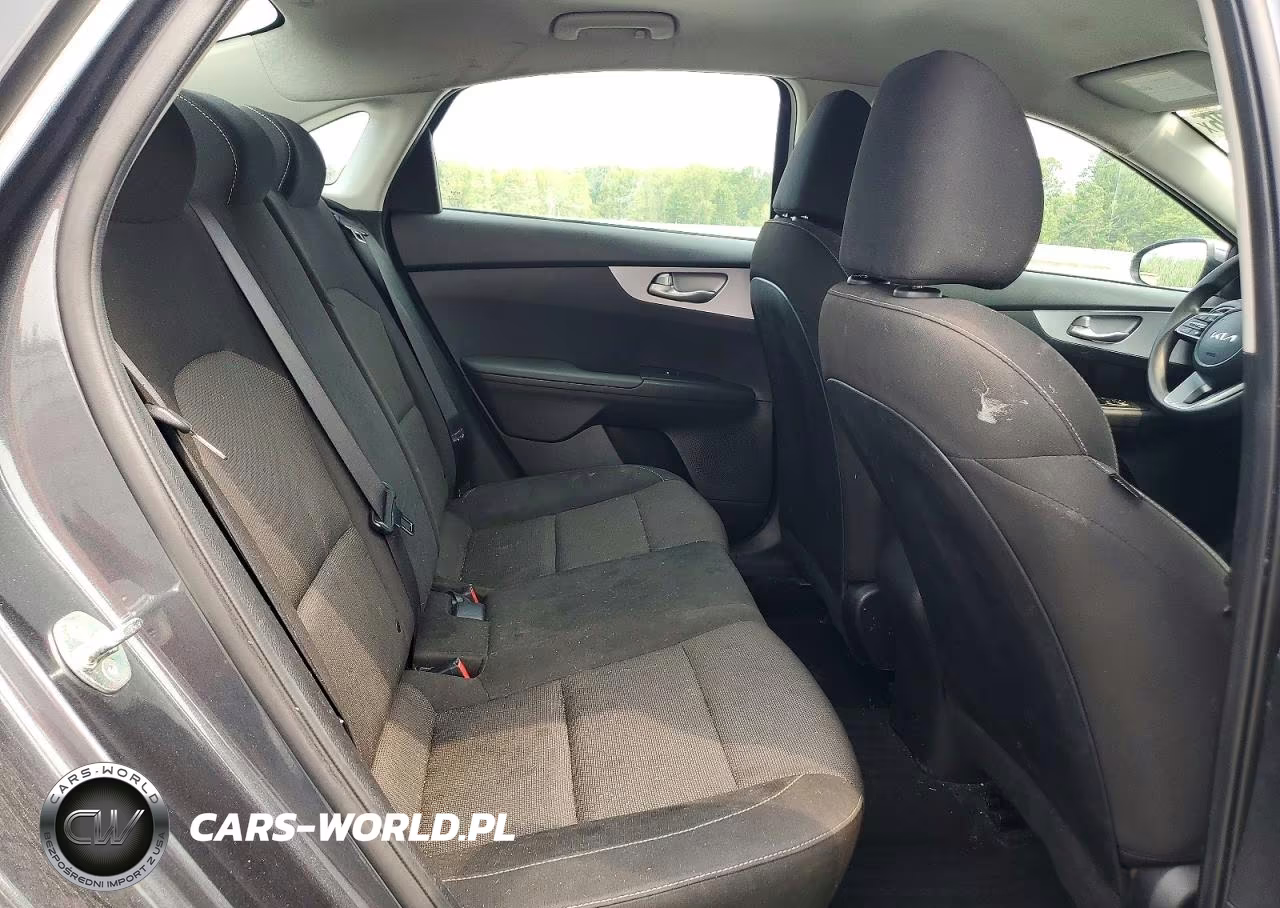 2024 Kia Forte Lxs VIN:3KPF24AD0RE724269 - 10