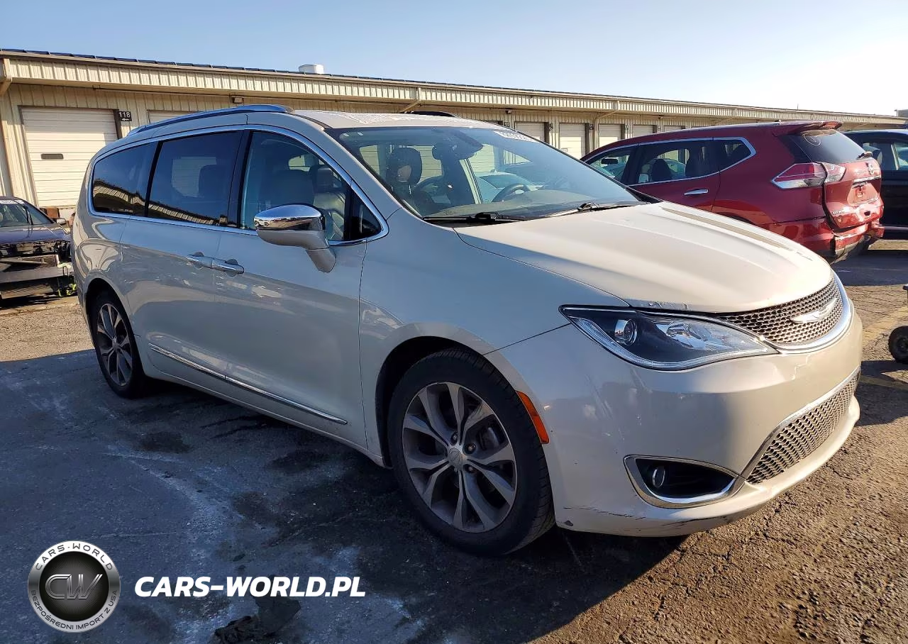 2017 Chrysler Pacifica Limited VIN:2C4RC1GG9HR770755 - 4