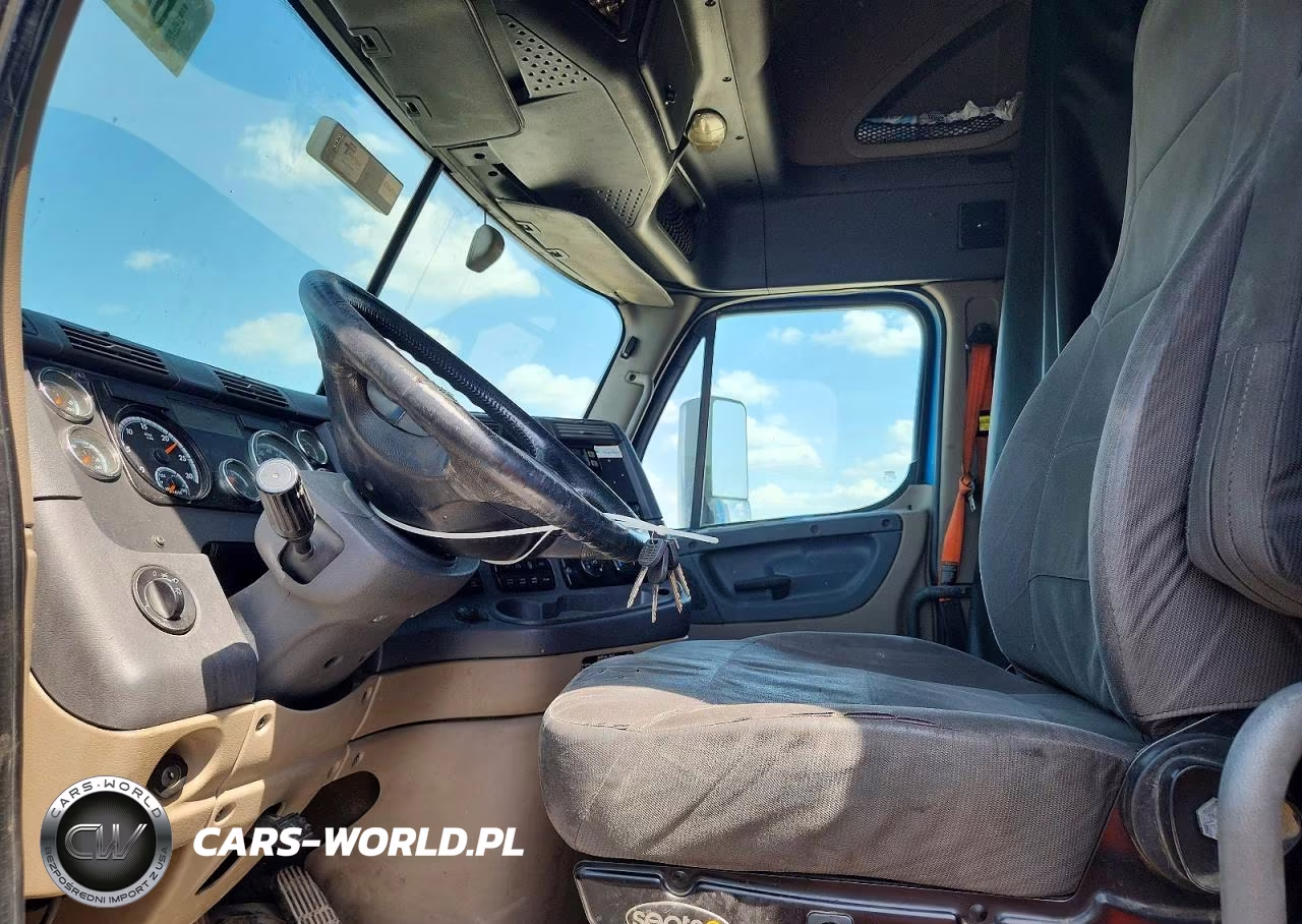 2016 Freightliner Cascadia 125 VIN:1FUGGLD58GLHA4383 - 7