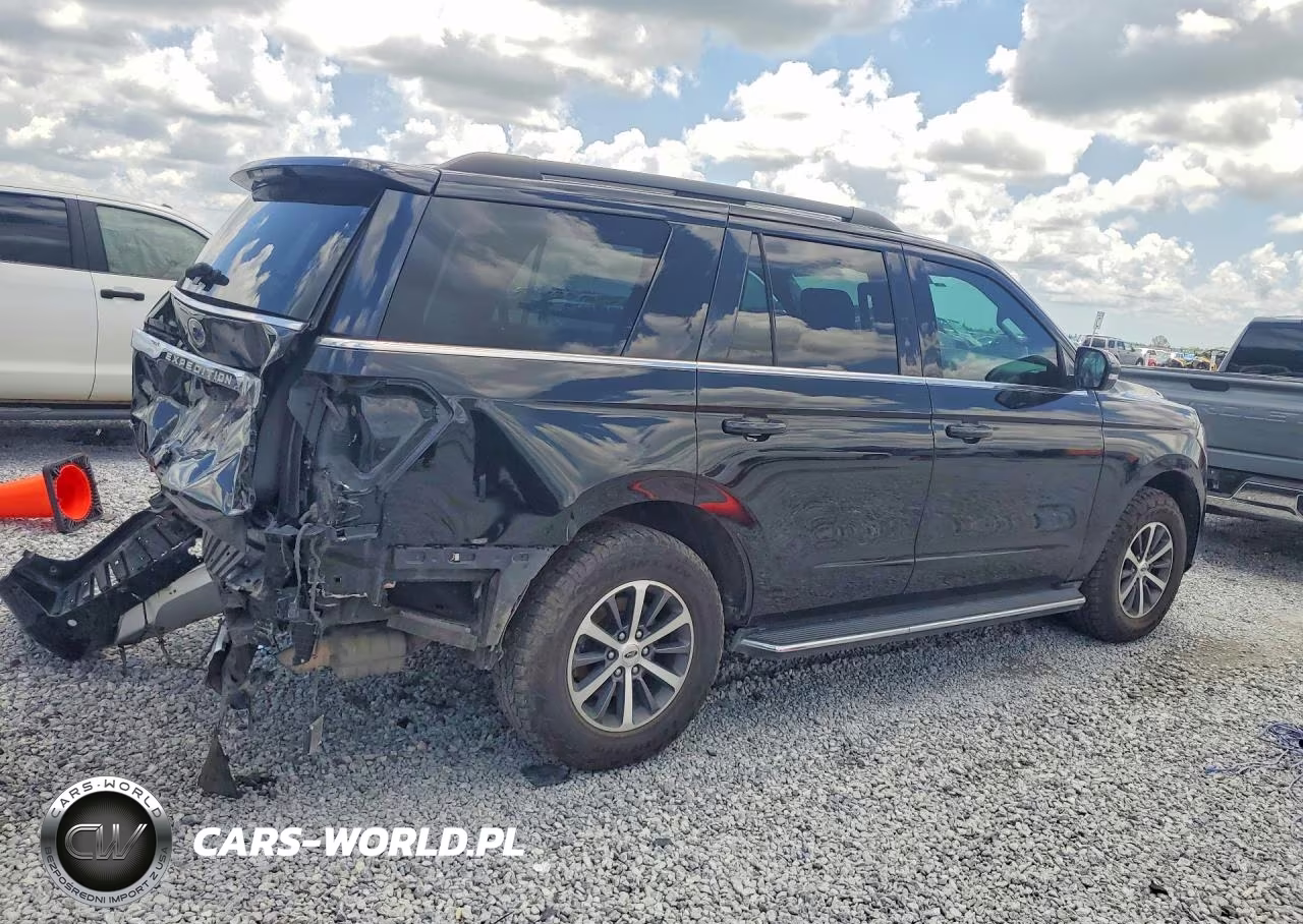 2018 Ford Expedition Xlt VIN:1FMJU1HTXJEA17837 - 3