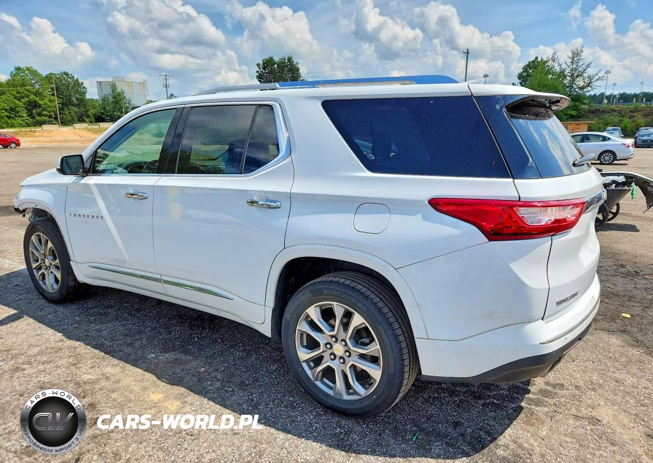 2018 Chevrolet Traverse Premier VIN:1GNERKKW2JJ172350 - 2