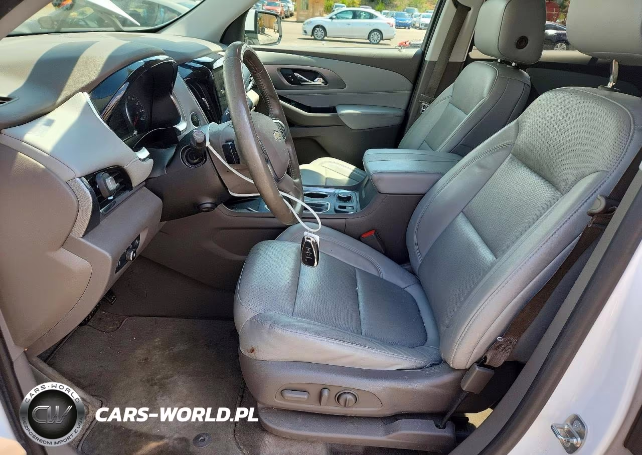 2018 Chevrolet Traverse Premier VIN:1GNERKKW2JJ172350 - 7