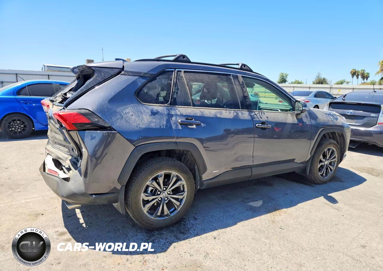 2024 Toyota Rav4 Xle Premium VIN:JTMB6RFV4RD147488 - 3