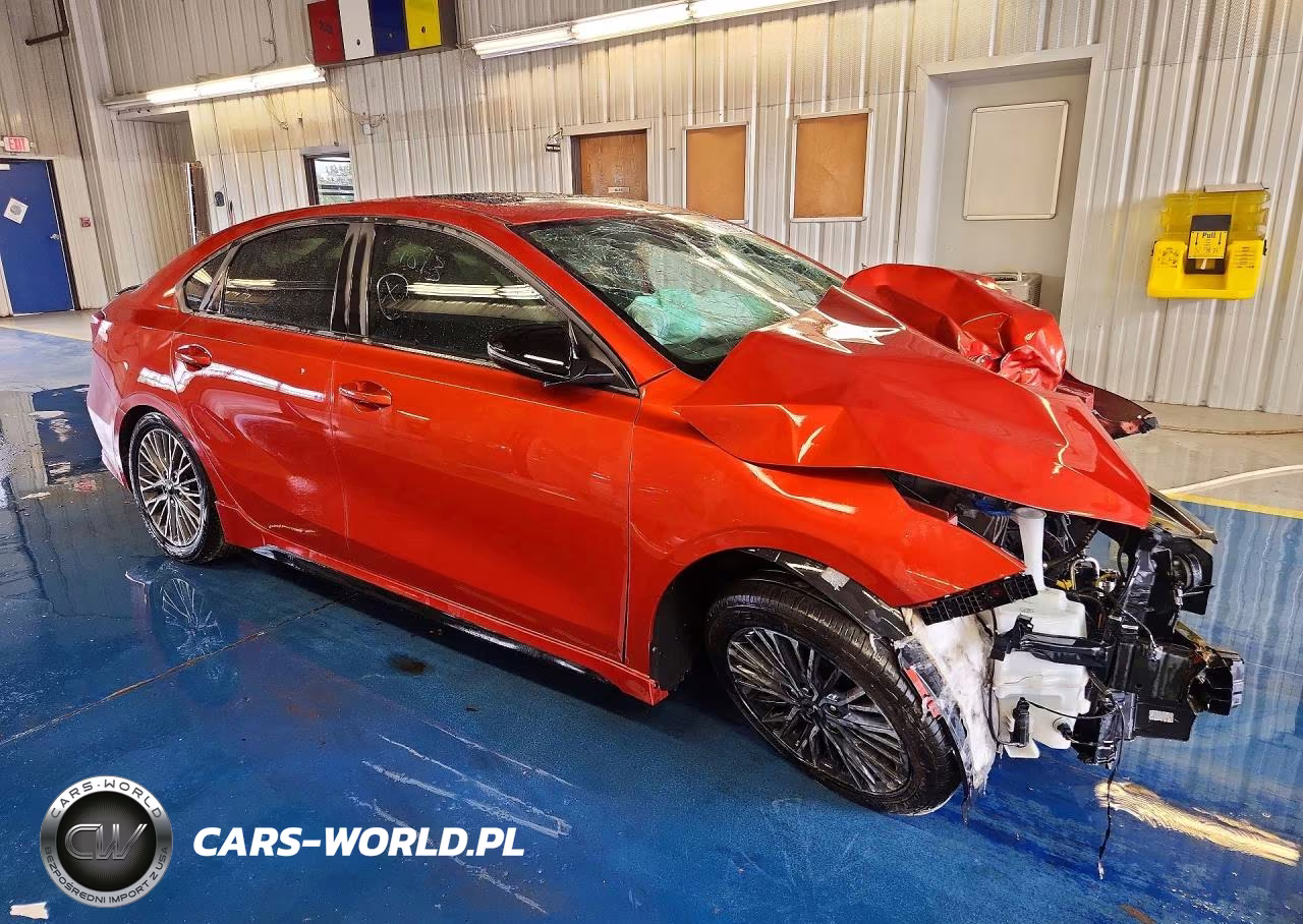 2022 Kia Forte Gt Line VIN:3KPF54AD1NE451893 - 4