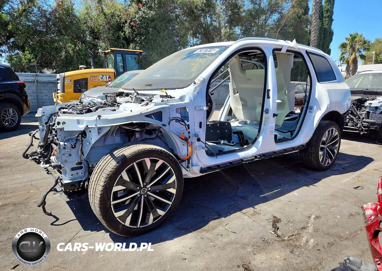 2025 Volvo Xc90 Ultra – zdjęcie 1 z 13