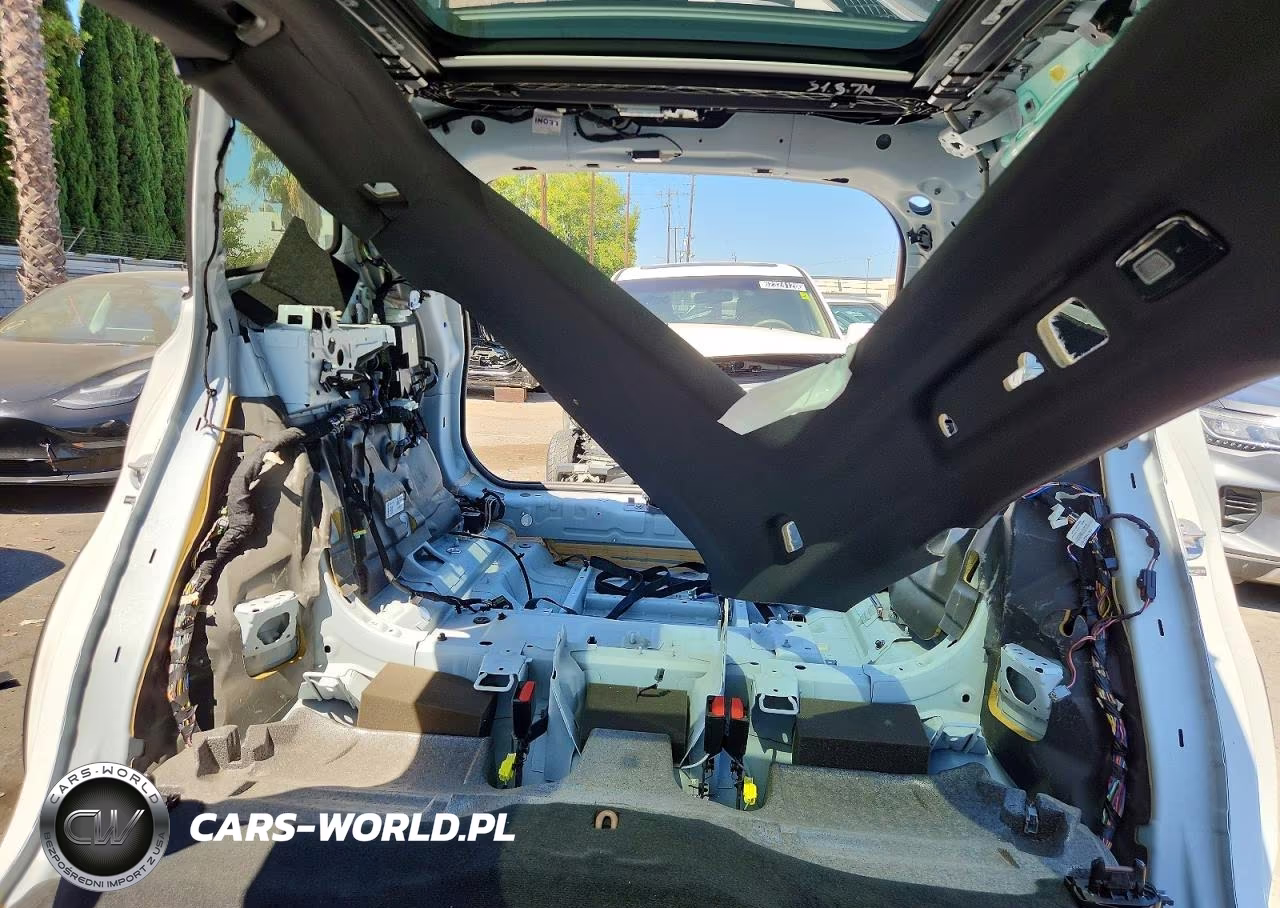 2026 Volvo Xc60 Plus VIN:YV4M12RC4T1297163 - 10