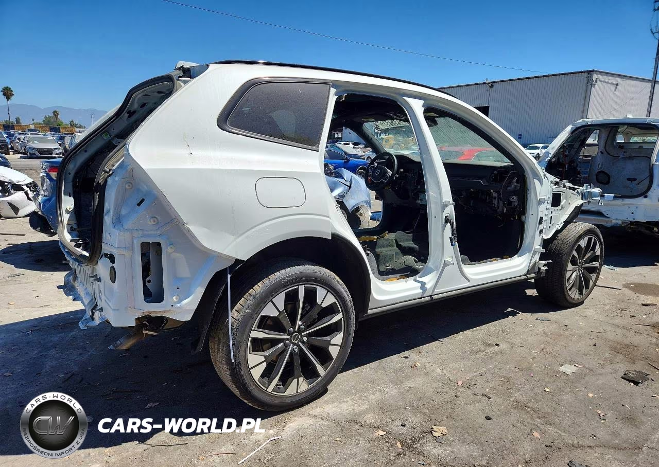 2026 Volvo Xc60 Plus VIN:YV4M12RC4T1297163 - 3