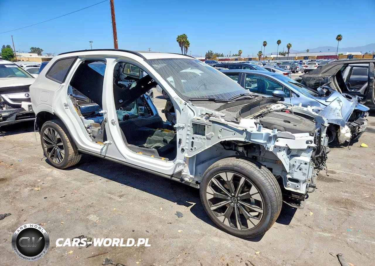 2026 Volvo Xc60 Plus VIN:YV4M12RC4T1297163 - 4