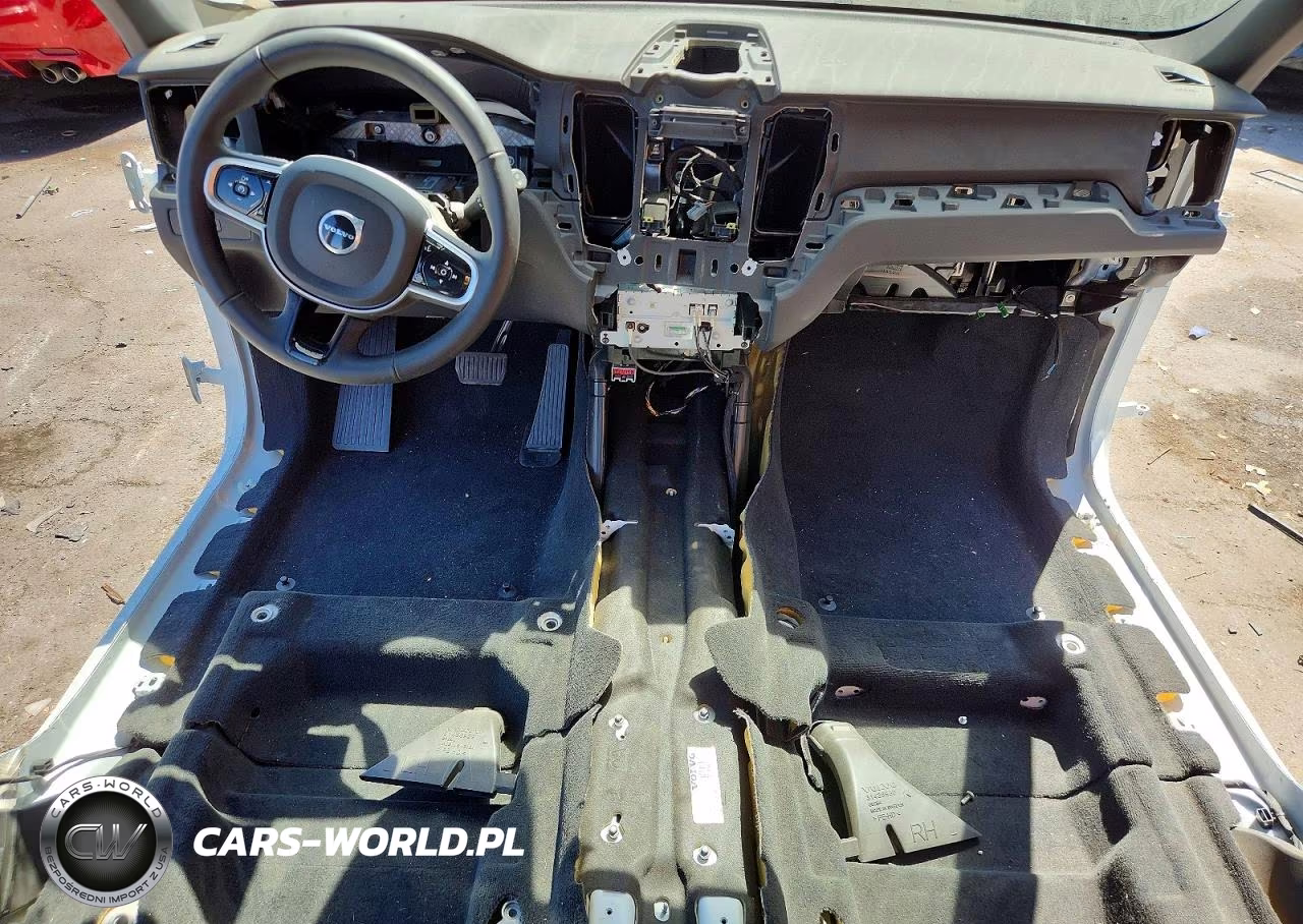 2026 Volvo Xc60 Plus VIN:YV4M12RC4T1297163 - 8