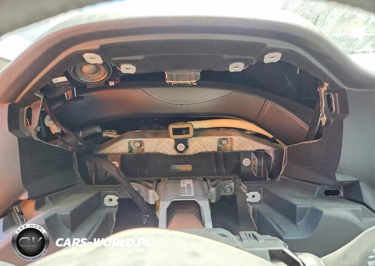 2026 Volvo Xc60 Plus VIN:YV4M12RC4T1297163 - 9