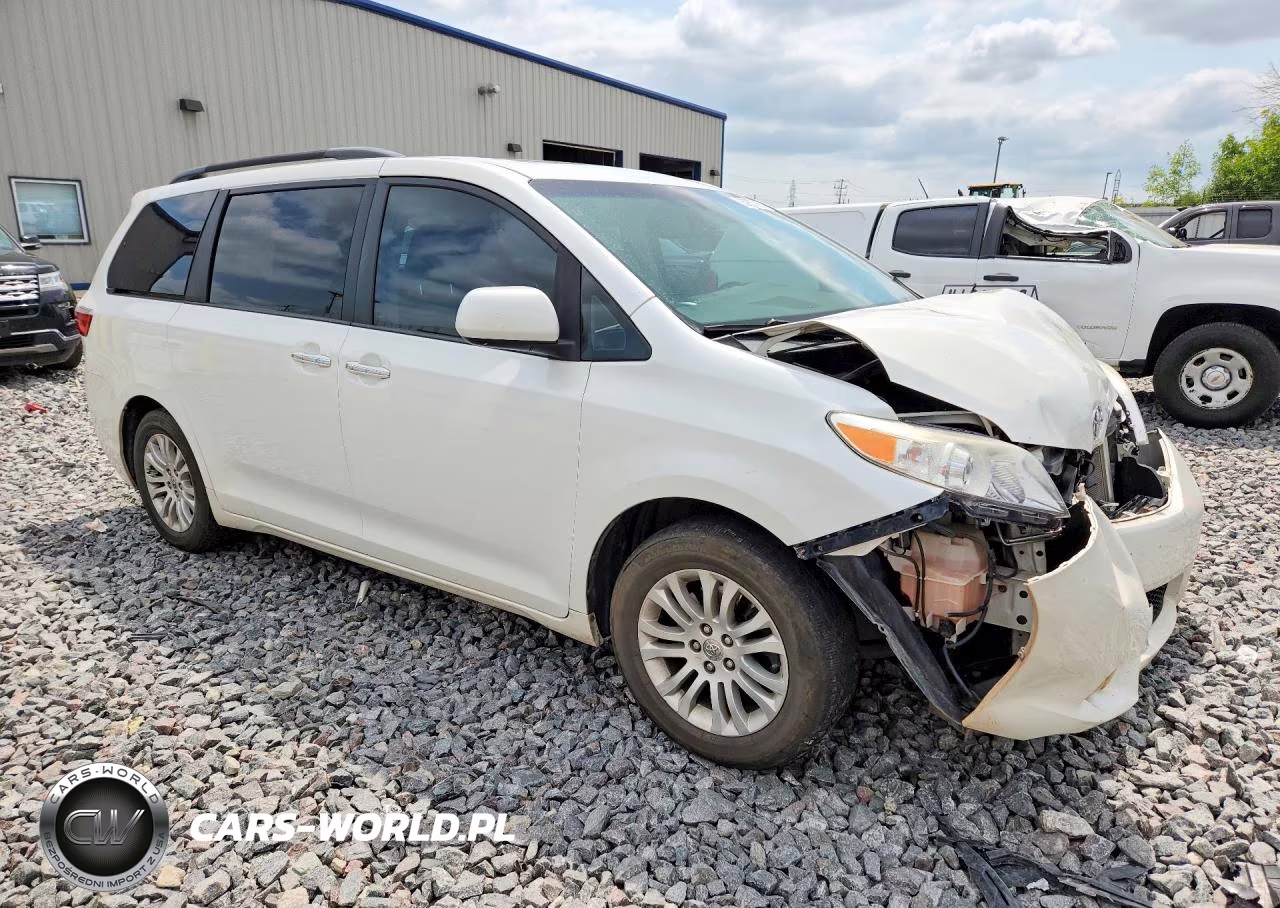 2015 Toyota Sienna Xle 8-Passenger VIN:5TDYK3DC9FS596556 - 4