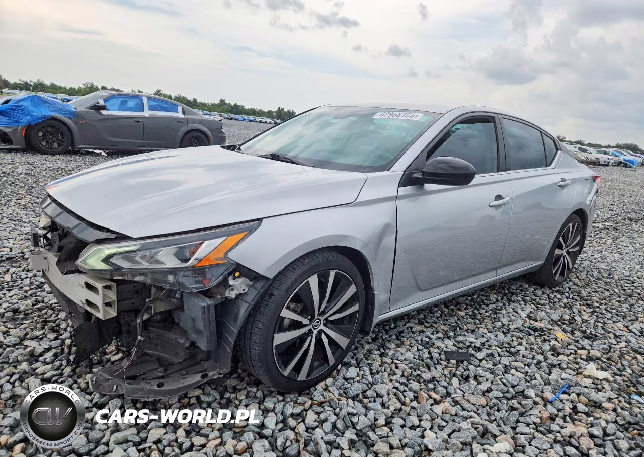 2022 Nissan Altima Sr – zdjęcie 1 z 12