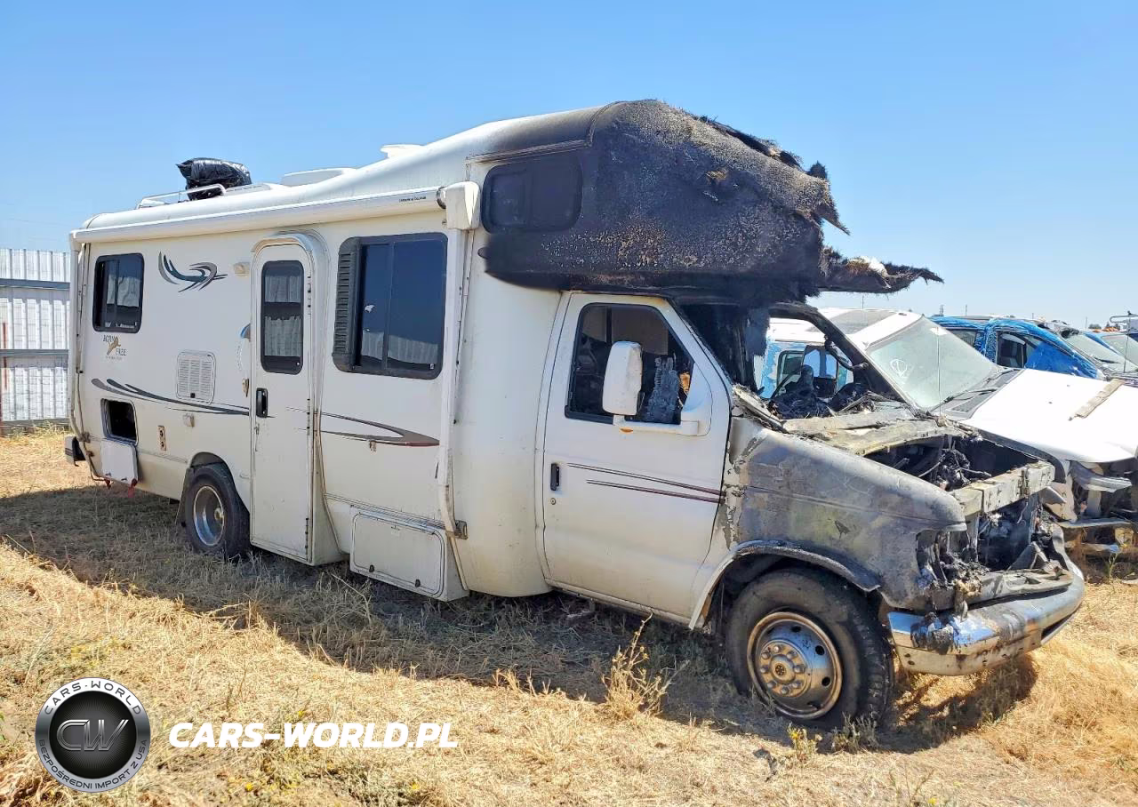 2005 Born Free Motor Coach Rv