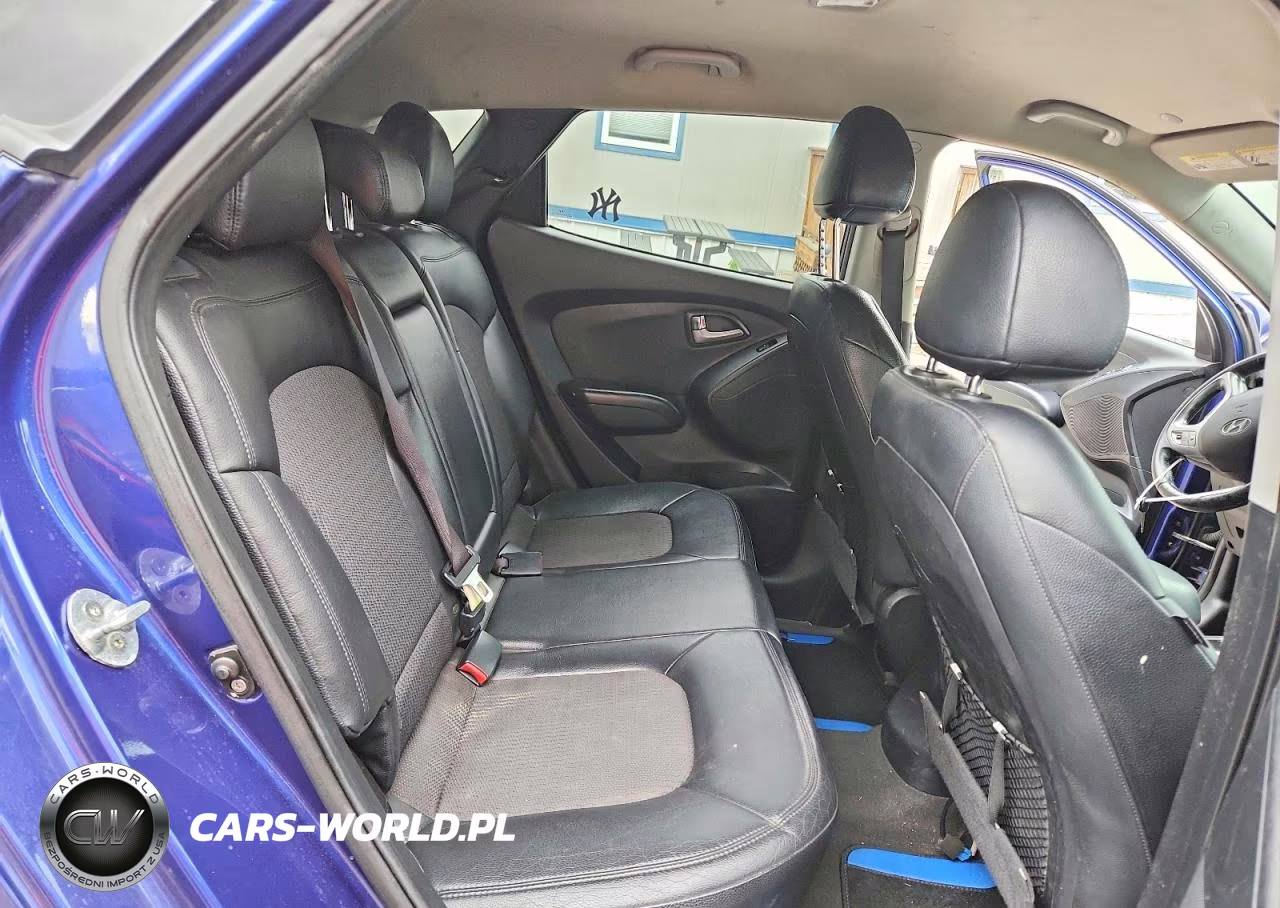 2011 Hyundai Tucson Gls VIN:KM8JUCAC4BU200843 - 11