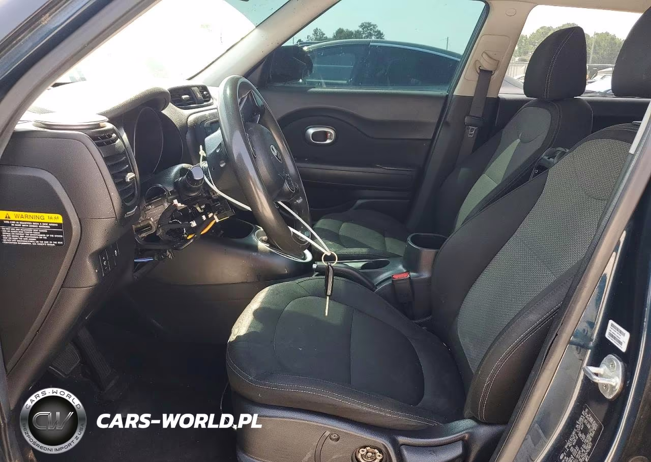 2017 Kia Soul + VIN:KNDJP3A5XH7425871 - 7