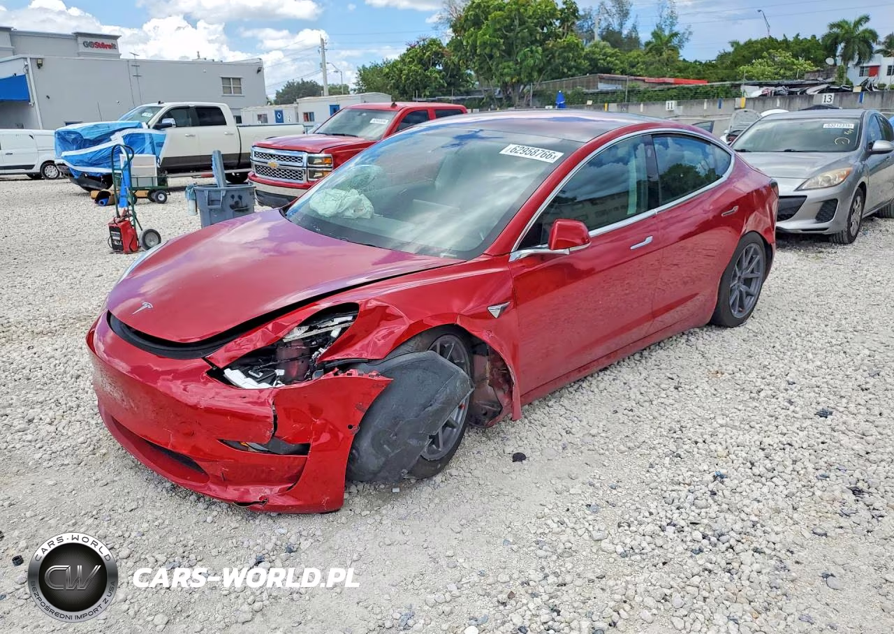 2018 Tesla Model 3 – zdjęcie 1 z 13