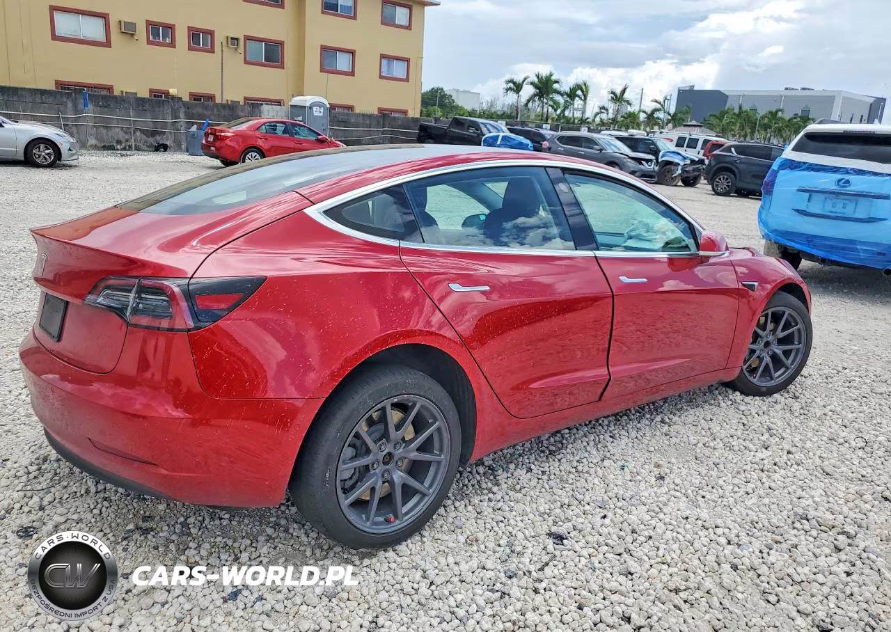 2018 Tesla Model 3 VIN:5YJ3E1EA1JF153852 - 3