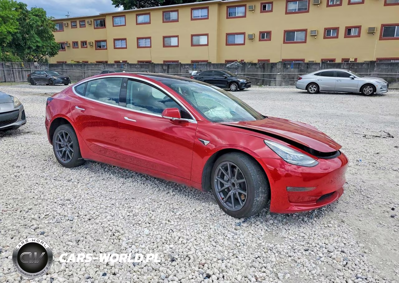 2018 Tesla Model 3 VIN:5YJ3E1EA1JF153852 - 4