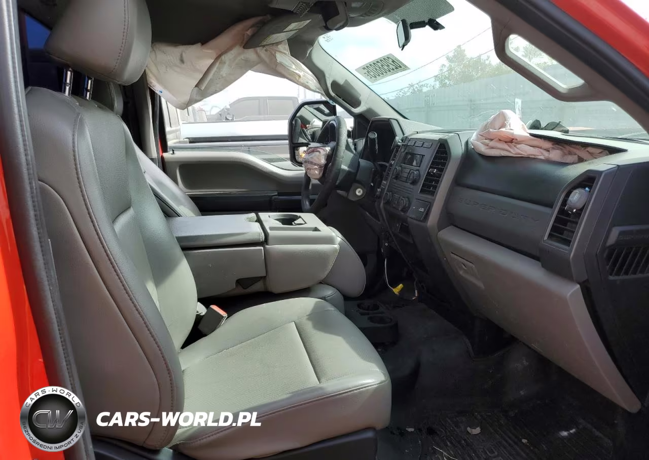 2018 Ford F350 Super Duty VIN:1FDRF3ET7JEB52173 - 10